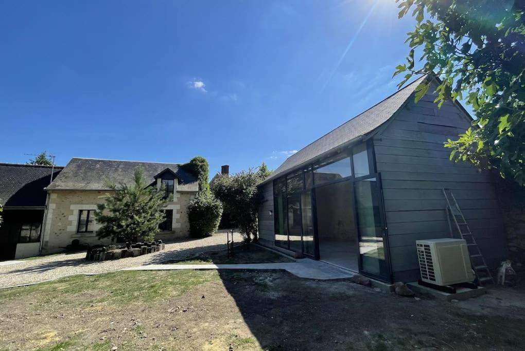 Le Clos Du Tilleul Fabuleuse Propriete 15 A 30 Pers Piscine Au Coeur D'Un Charmant Village Thilouze Exterior foto
