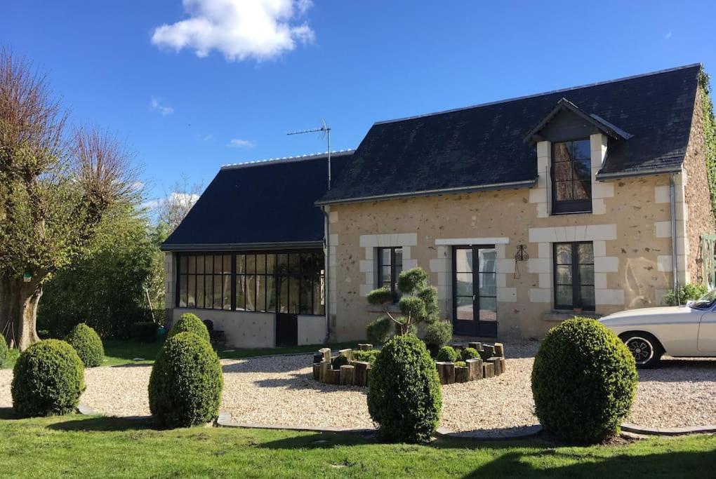 Le Clos Du Tilleul Fabuleuse Propriete 15 A 30 Pers Piscine Au Coeur D'Un Charmant Village Thilouze Exterior foto